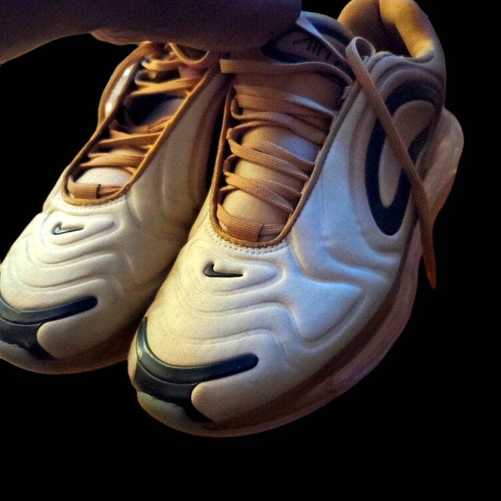 NIKE. Sneakers